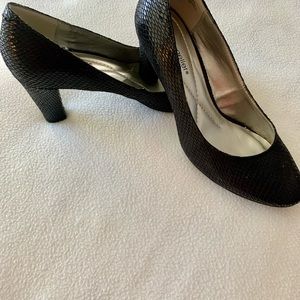 Women’s Heels Black Lizard feel New 2 1/2 inch heel
